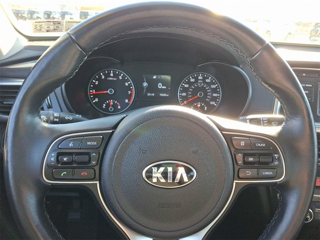 2016 Kia Optima EX - Photo 18