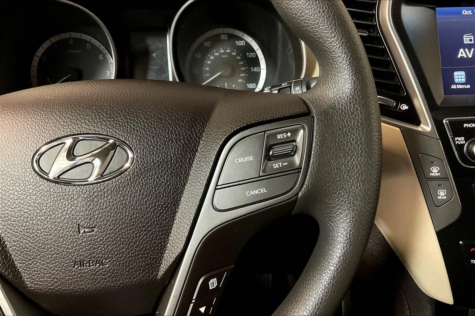 2018 Hyundai Santa Fe Sport 2.4L - Photo 23