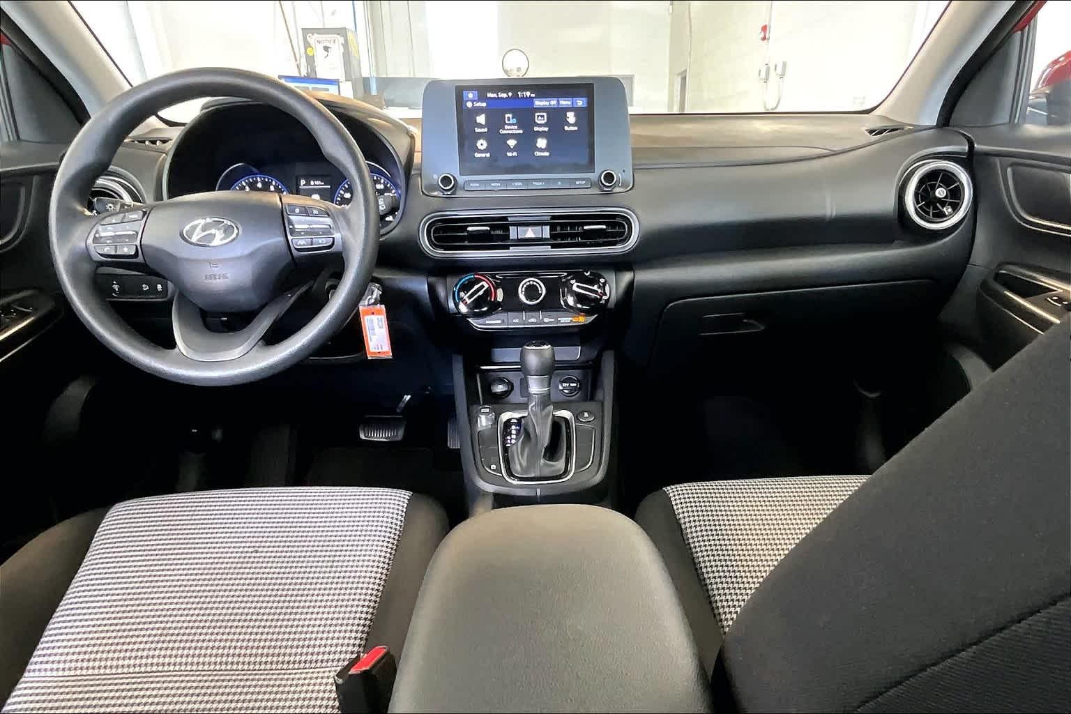 2022 Hyundai Kona SE - Photo 22