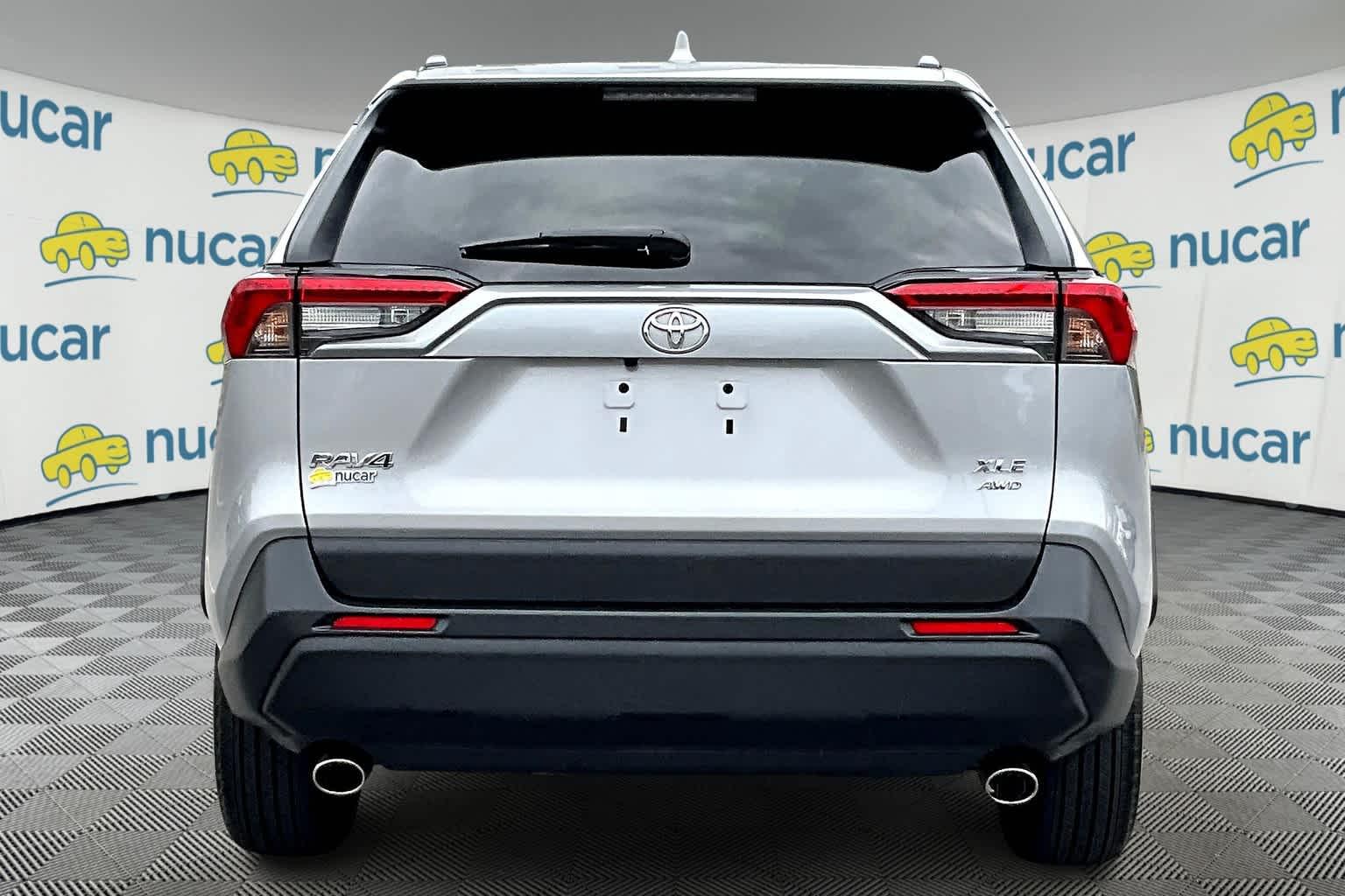 2021 Toyota RAV4 XLE - Photo 5