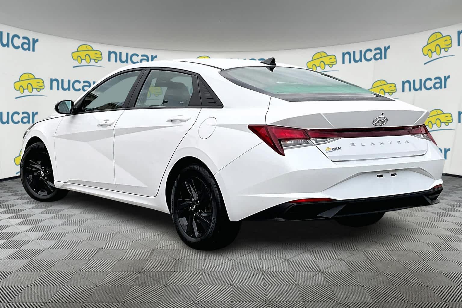 2022 Hyundai Elantra SEL - Photo 4