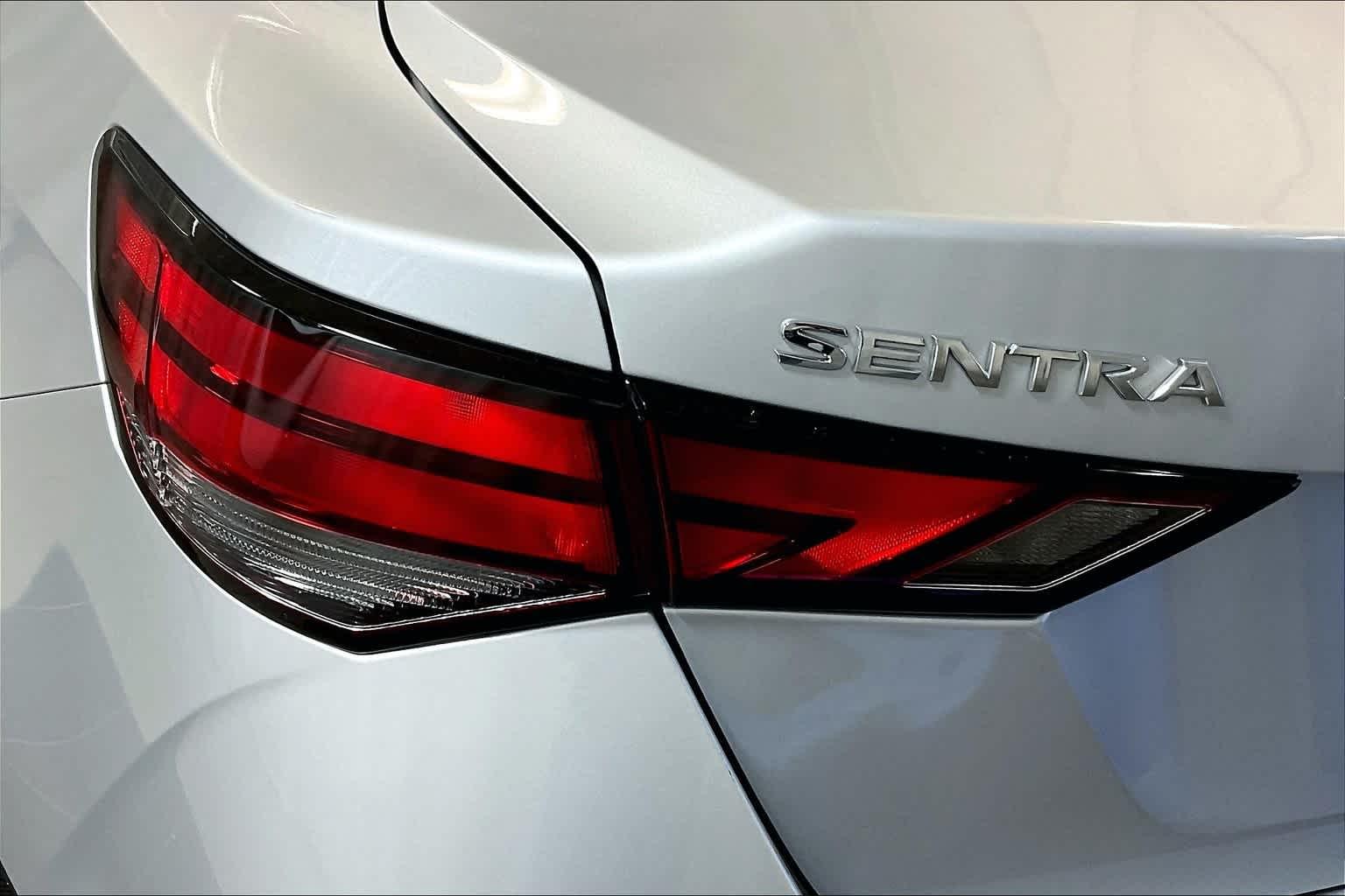 2021 Nissan Sentra SV - Photo 32