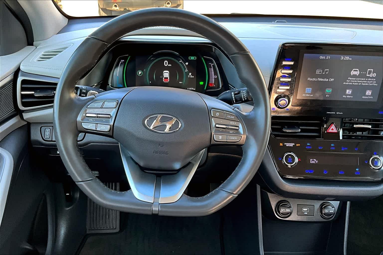 2020 Hyundai IONIQ Electric SE - Photo 17