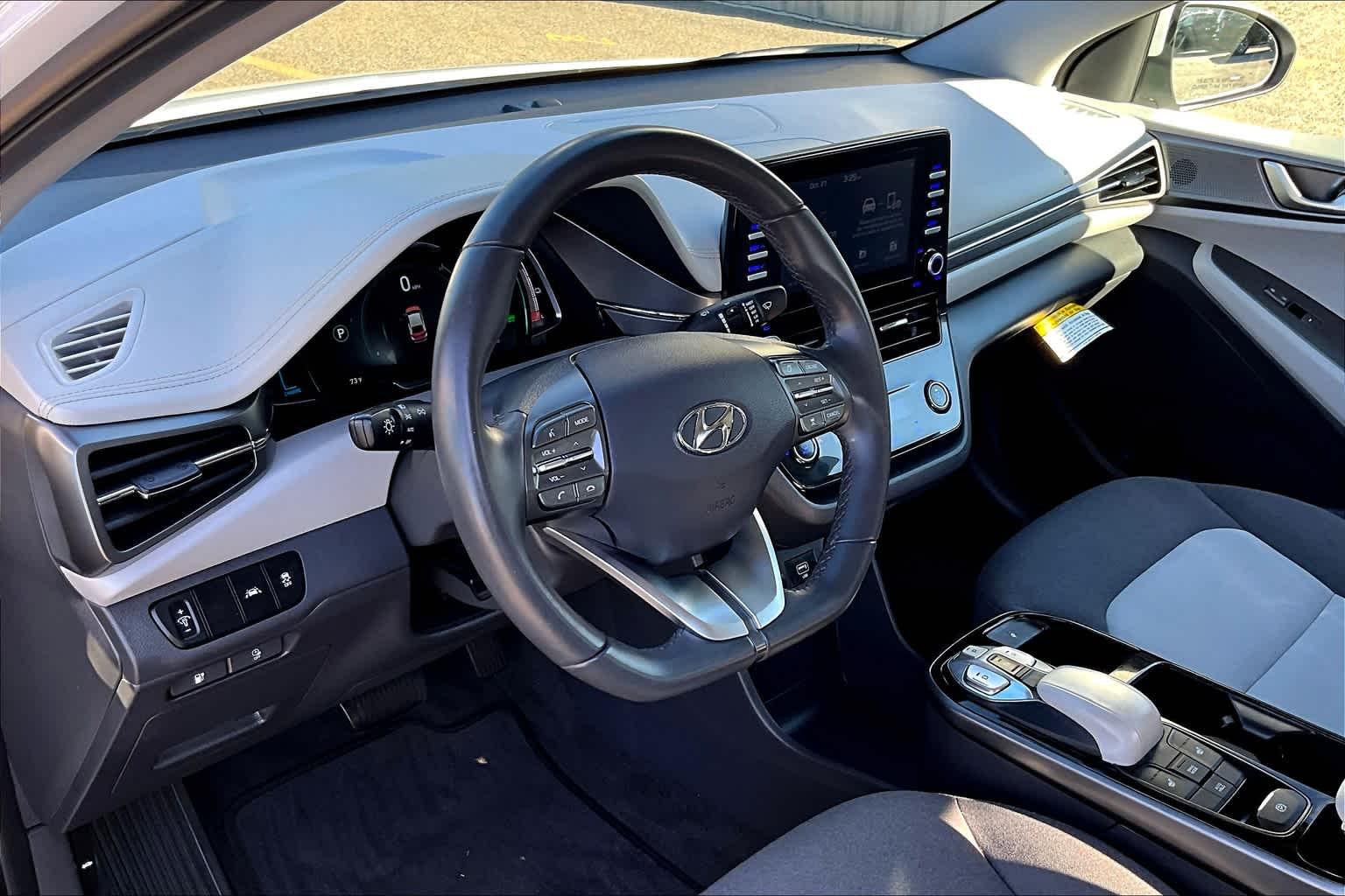 2020 Hyundai IONIQ Electric SE - Photo 8