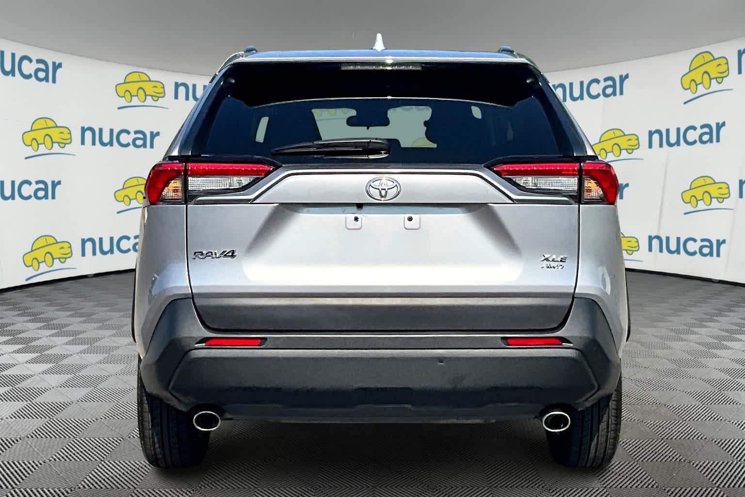 2022 Toyota RAV4 XLE - Photo 5