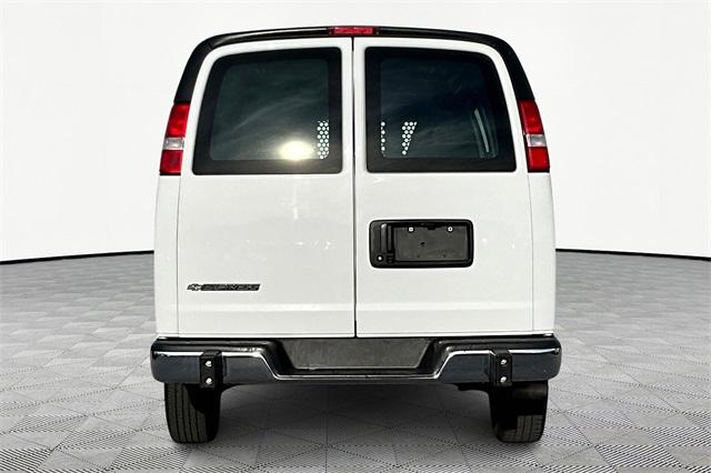 2022 Chevrolet Express 2500 Work Van - Photo 5