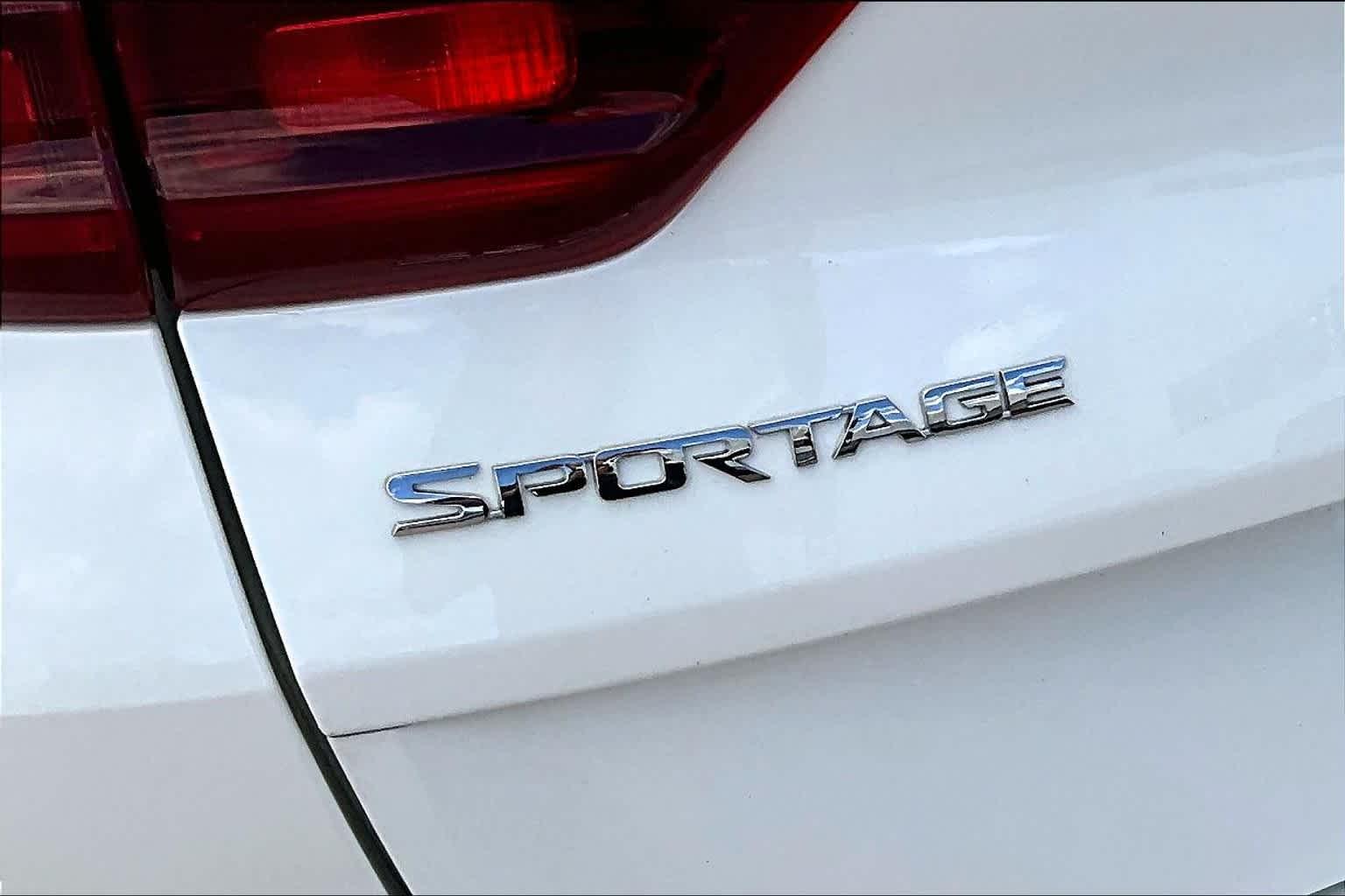 2022 Kia Sportage LX - Photo 27