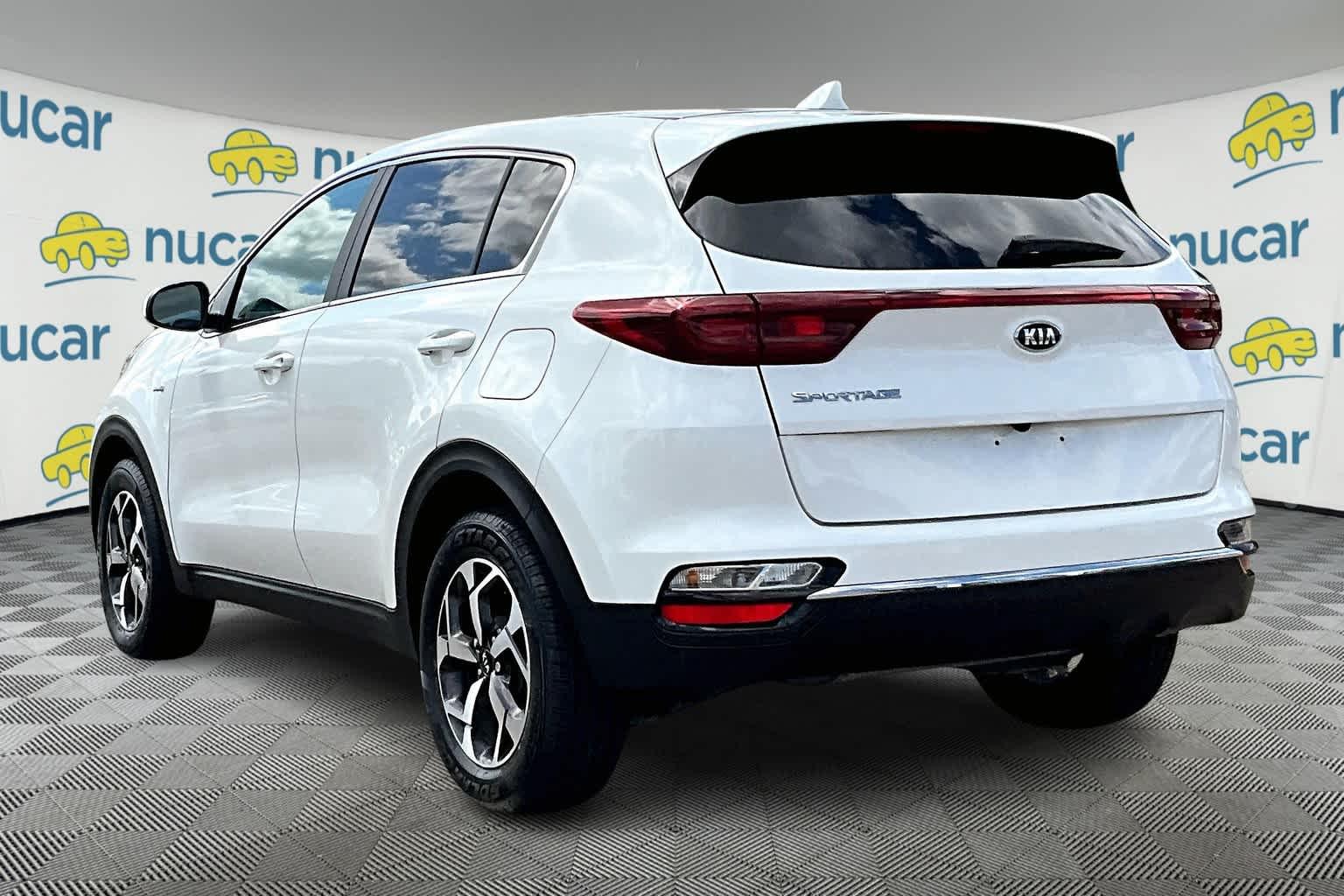 2022 Kia Sportage LX - Photo 4