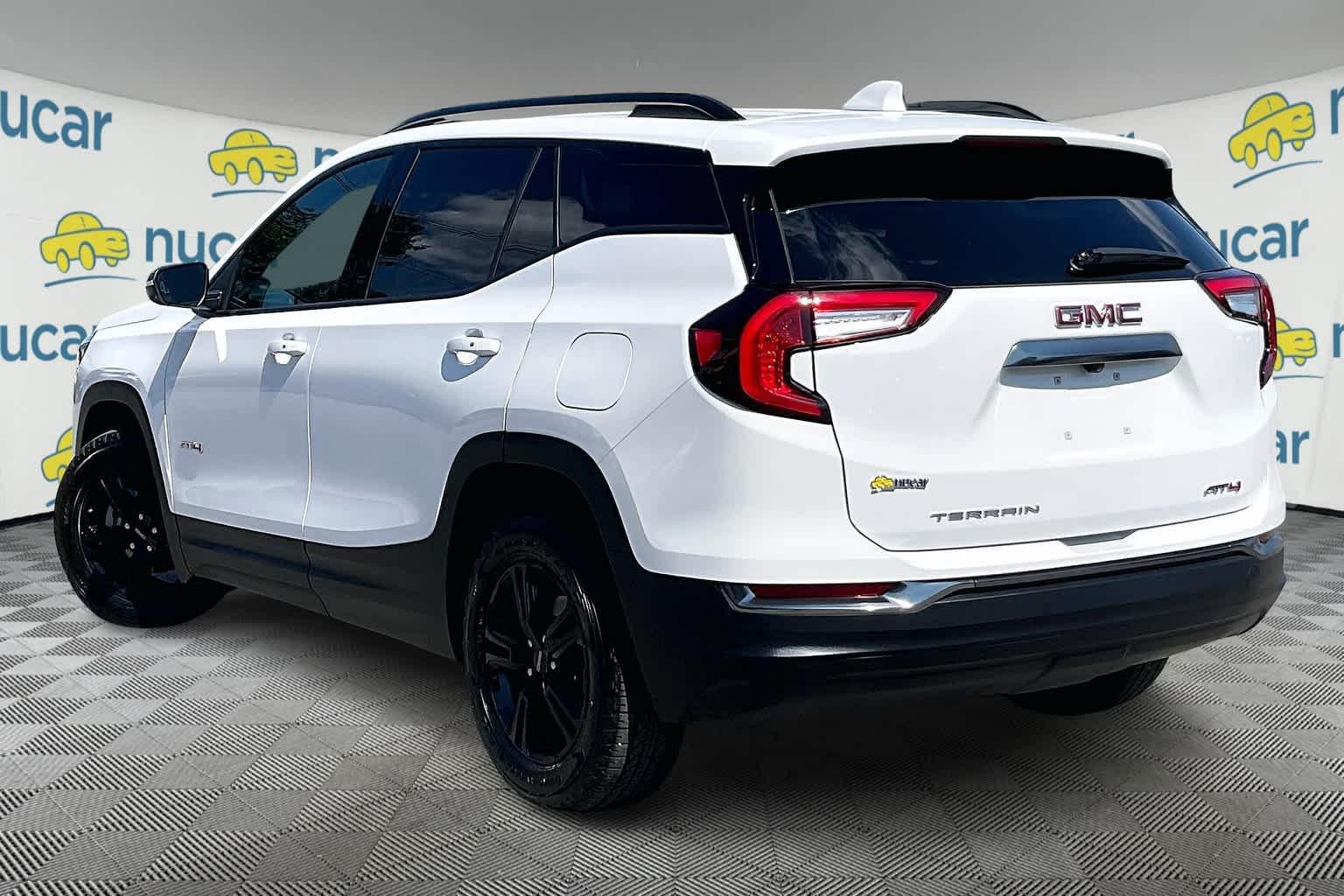 2023 GMC Terrain AT4 - Photo 4