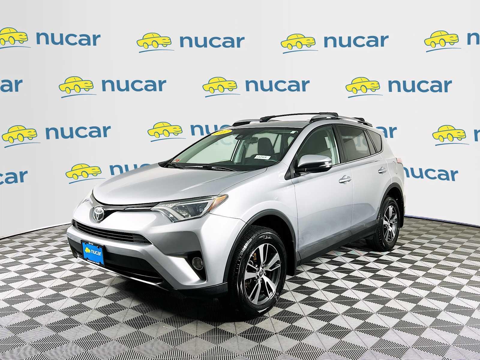 2017 Toyota RAV4 XLE - Photo 3