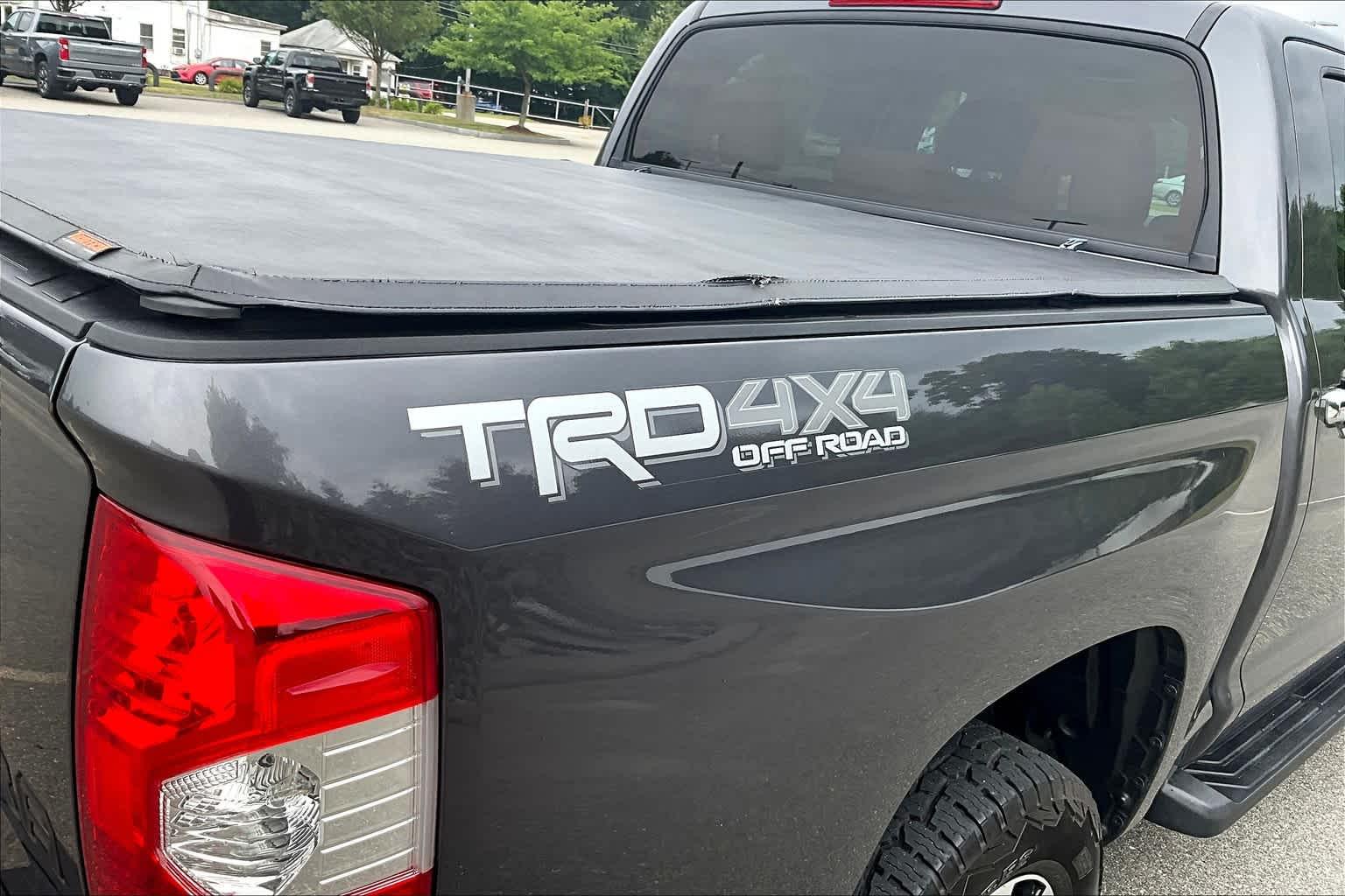 2020 Toyota Tundra 1794 Edition CrewMax 5.5 Bed 5.7L - Photo 28