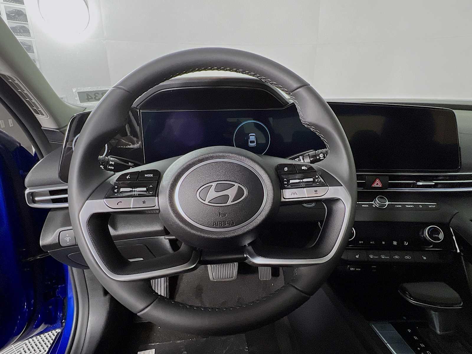 2025 Hyundai Elantra SEL Convenience - Photo 7