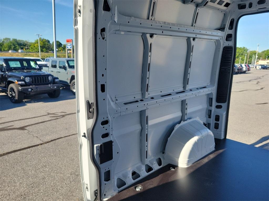 2024 Ram ProMaster 2500 High Roof - Photo 16