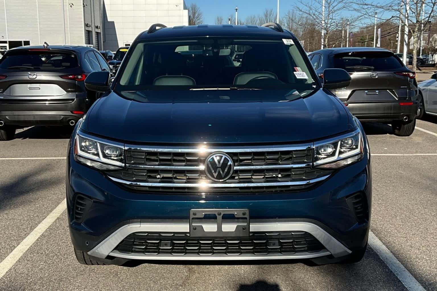 2022 Volkswagen Atlas 3.6L V6 SE w/Technology - Photo 2