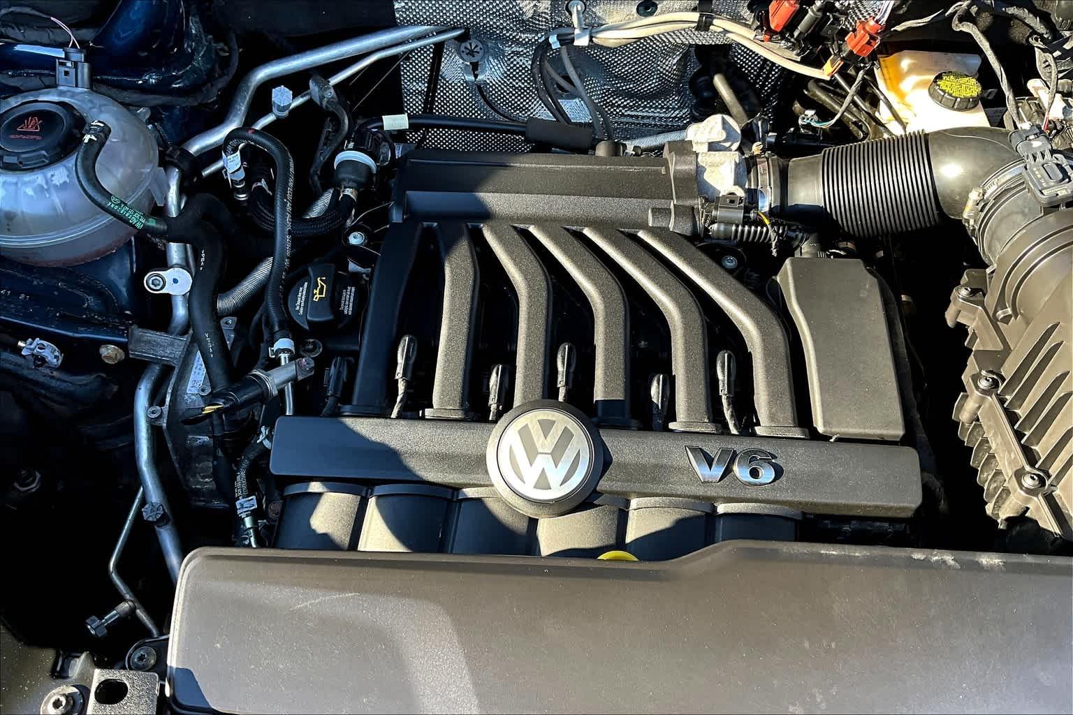 2022 Volkswagen Atlas 3.6L V6 SE w/Technology - Photo 34