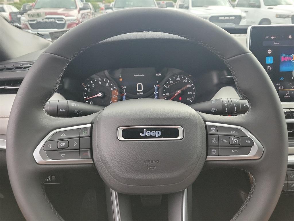 2025 Jeep Compass Limited - Photo 15