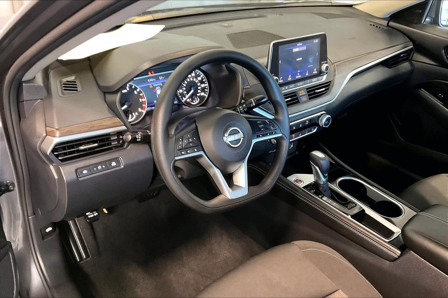 2023 Nissan Altima 2.5 SV - Photo 8