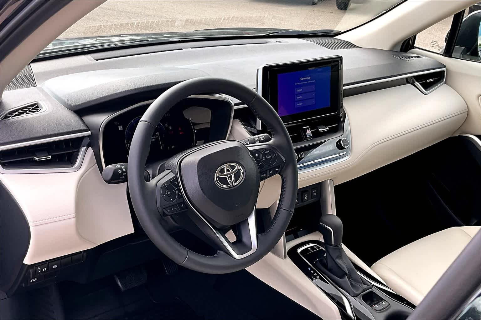 2024 Toyota Corolla Cross XLE - Photo 8