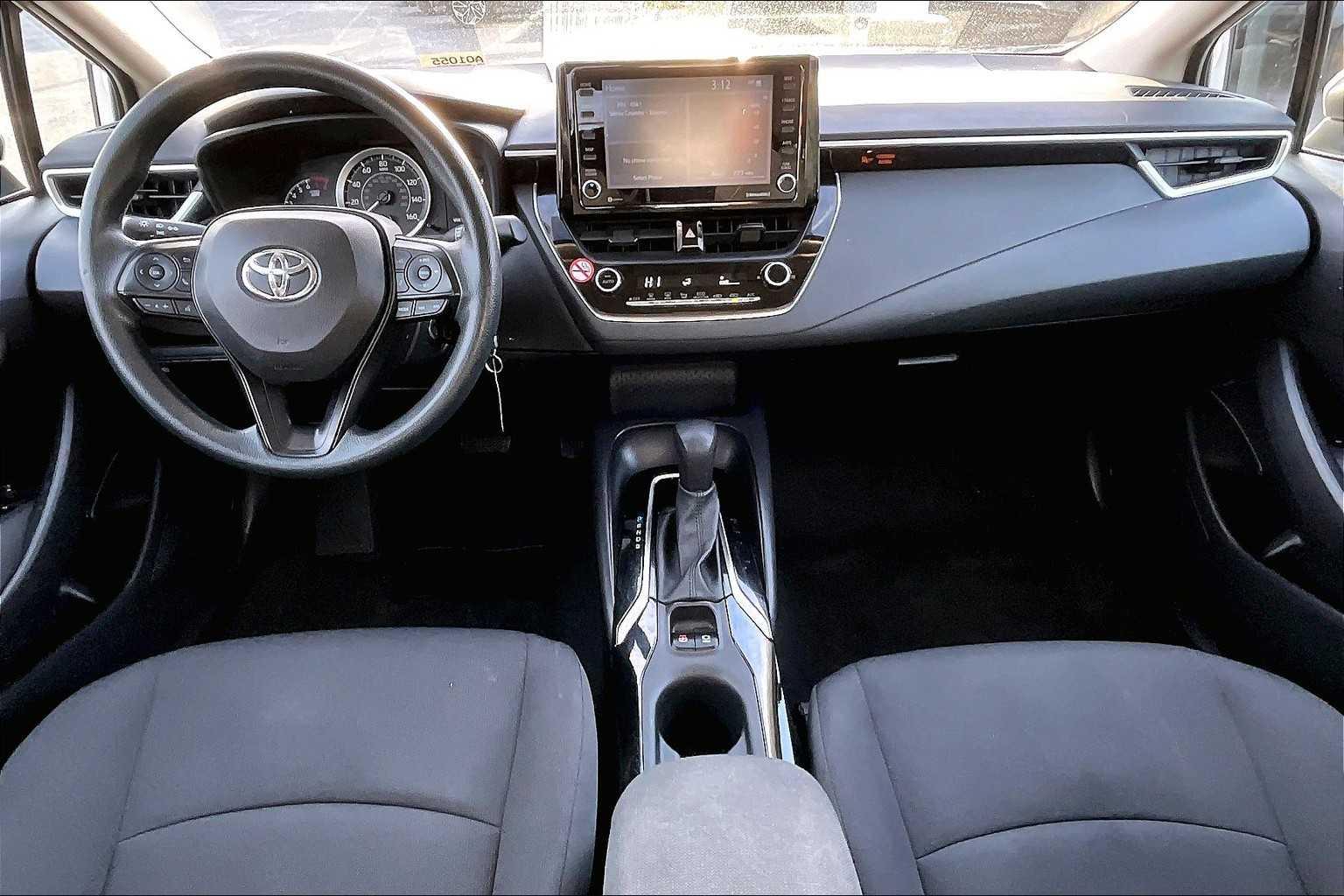 2022 Toyota Corolla LE - Photo 21