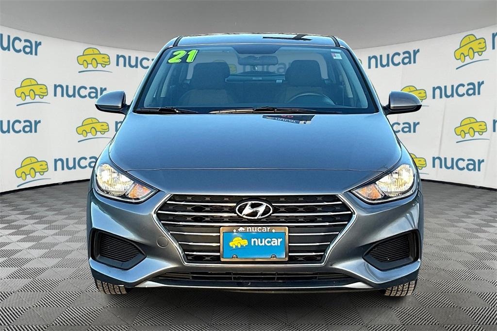 2021 Hyundai Accent SE - Photo 2