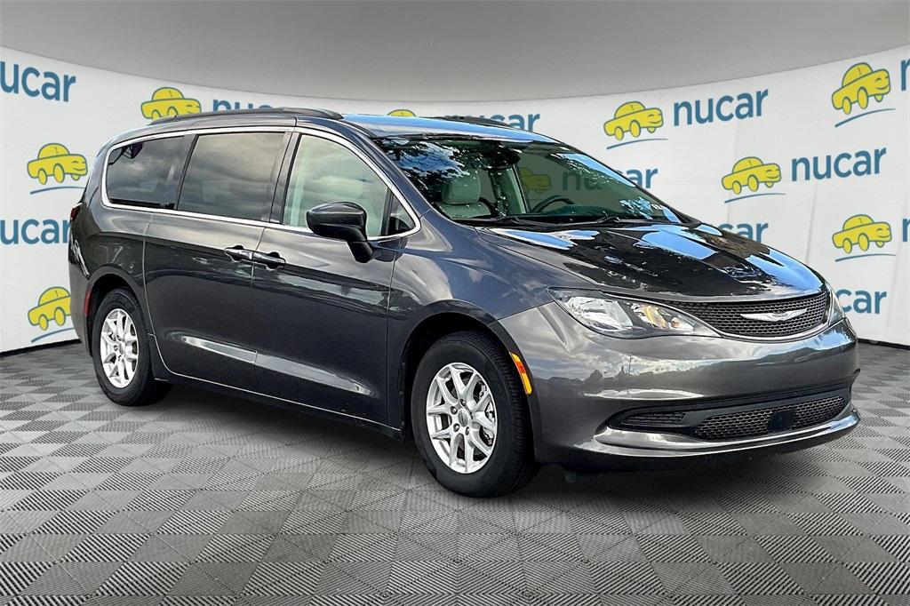 2021 Chrysler Voyager LXI - Photo 1