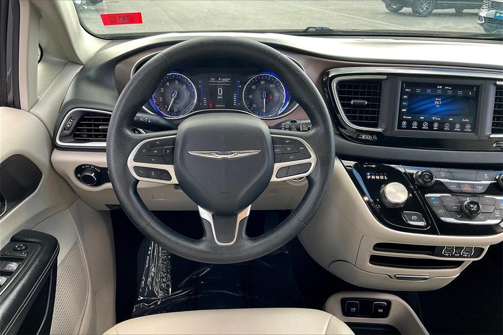 2021 Chrysler Voyager LXI - Photo 17