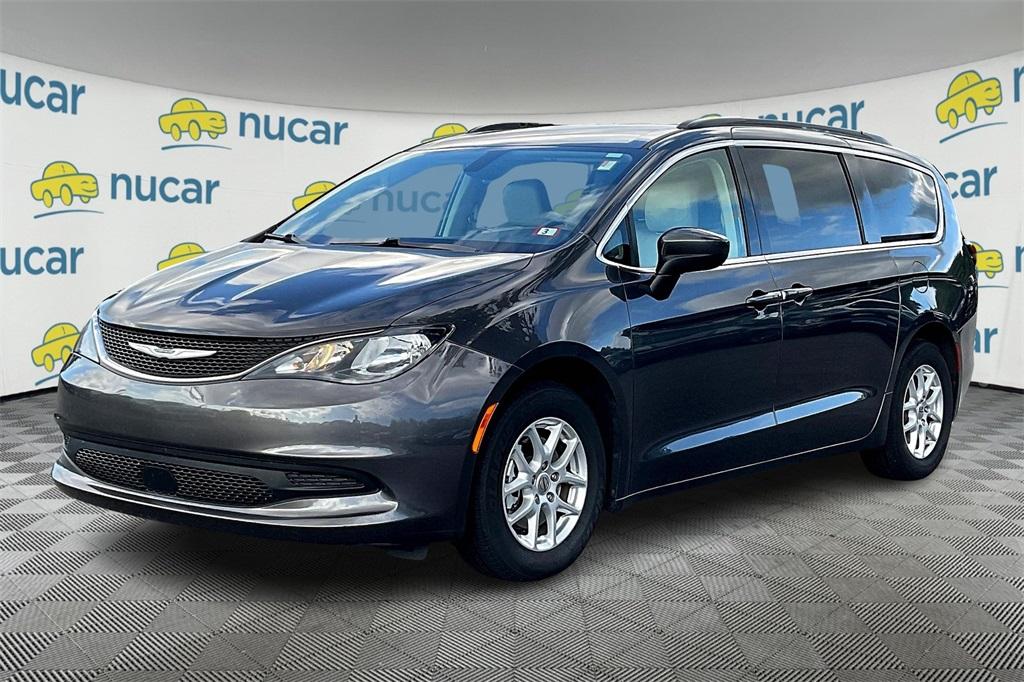 2021 Chrysler Voyager LXI - Photo 3