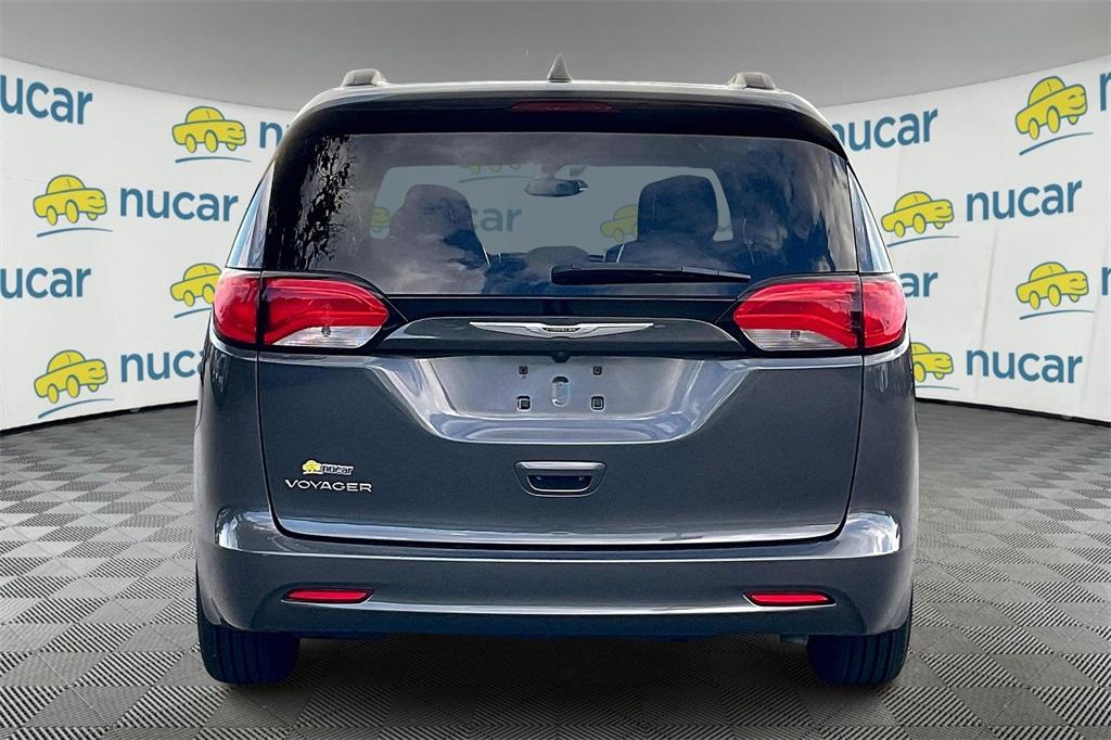 2021 Chrysler Voyager LXI - Photo 5