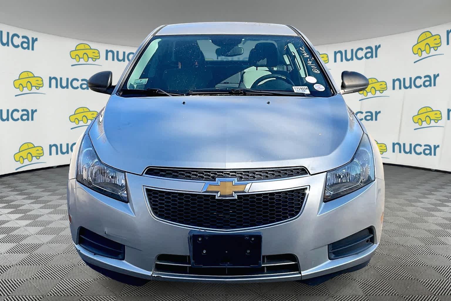 2014 Chevrolet Cruze LS - Photo 2