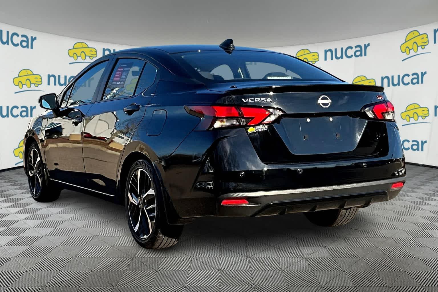 2023 Nissan Versa SR - Photo 4