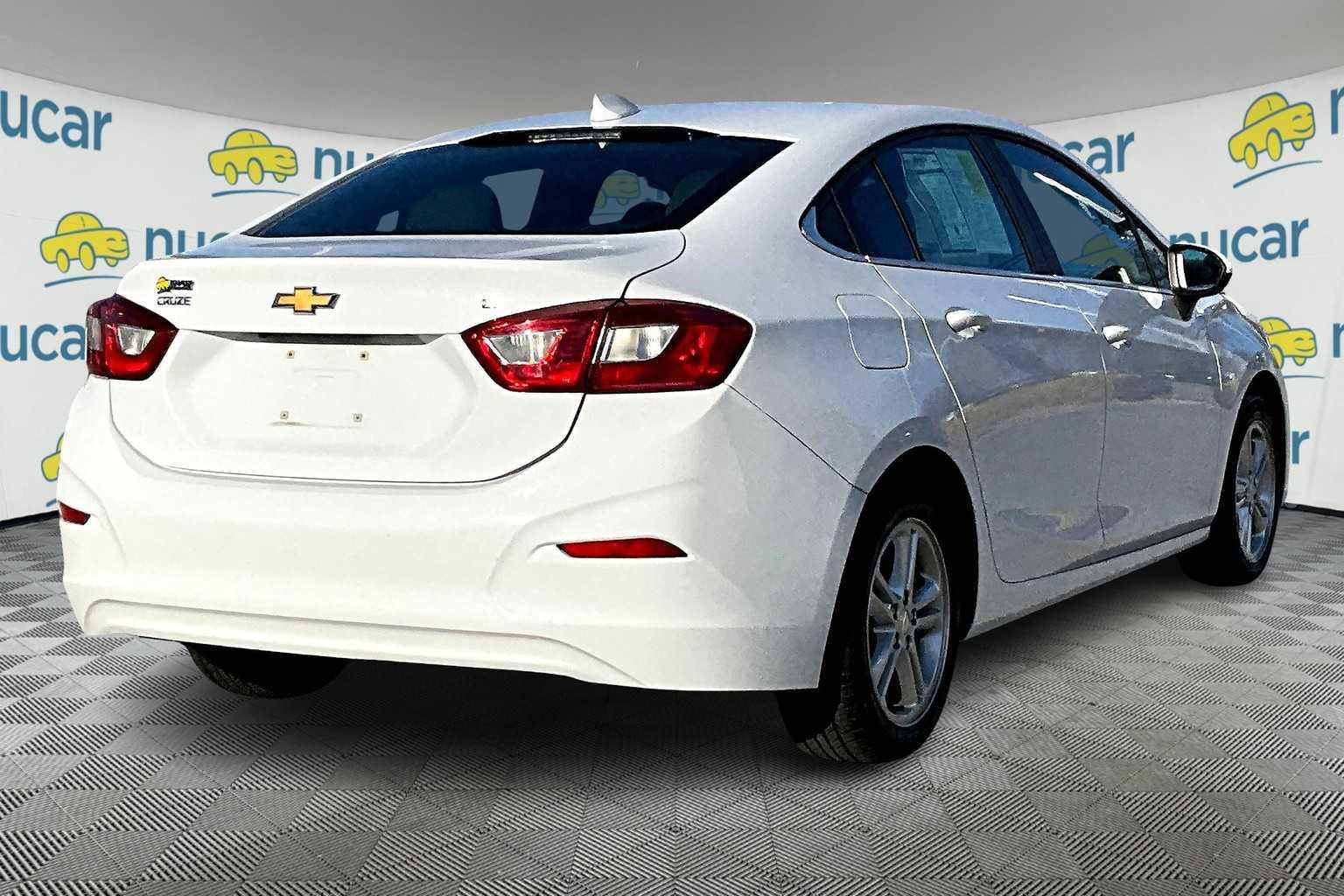 2018 Chevrolet Cruze LT - Photo 6