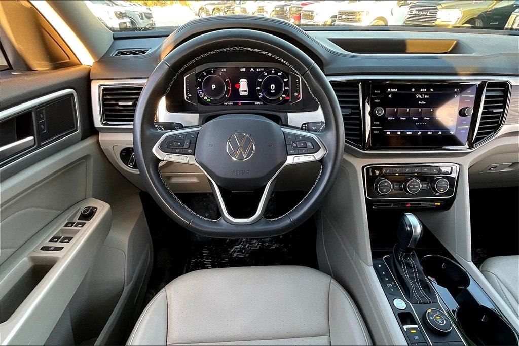 2022 Volkswagen Atlas 3.6L V6 SE w/Technology - Photo 17