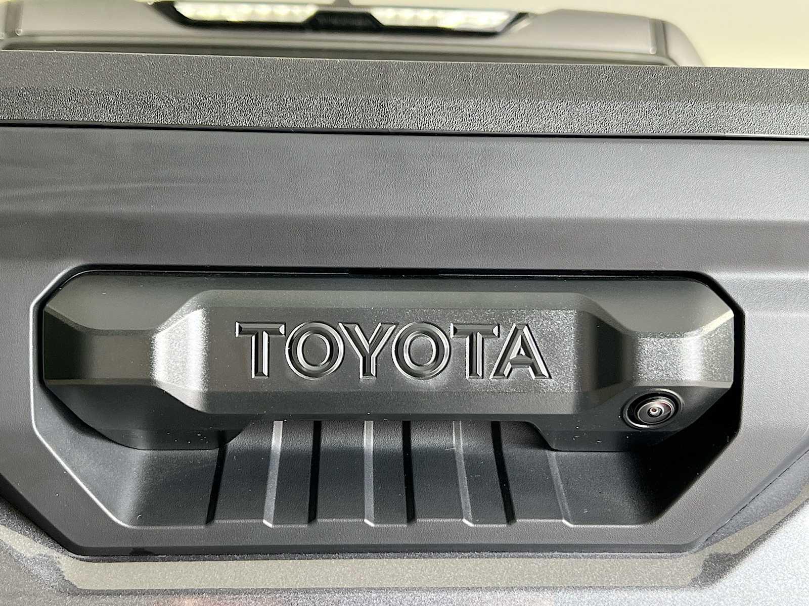 2024 Toyota Tundra SR5 CrewMax 5.5 Bed - Photo 18