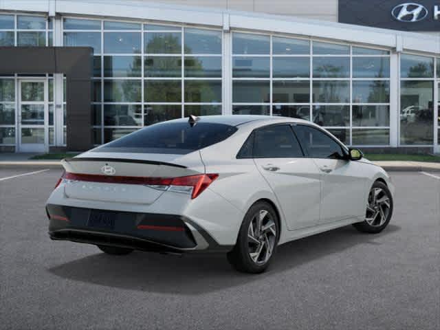 2025 Hyundai Elantra SEL Sport - Photo 4