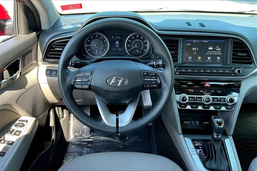 2020 Hyundai Elantra SEL - Photo 16