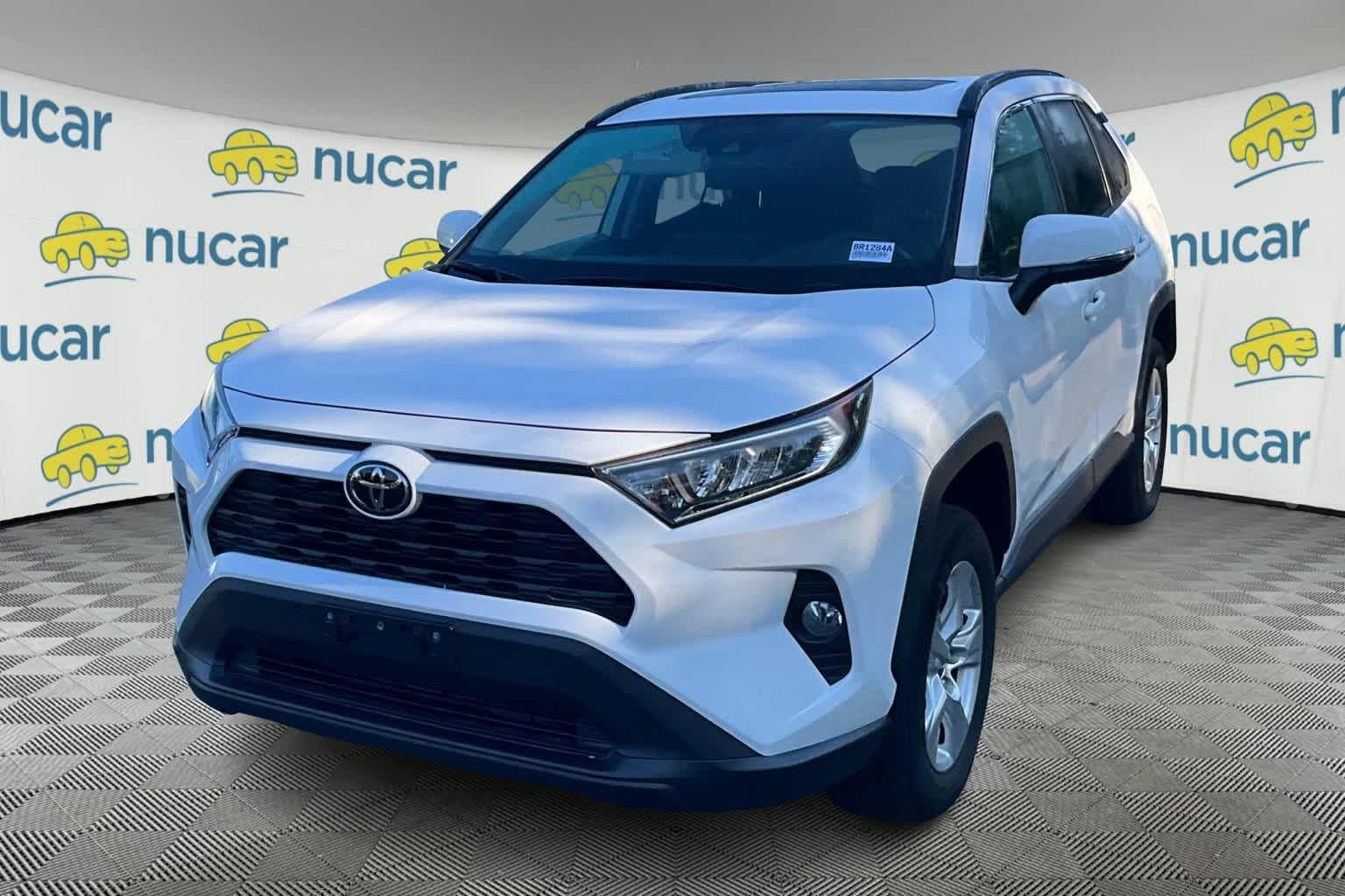 2020 Toyota RAV4 XLE - Photo 3