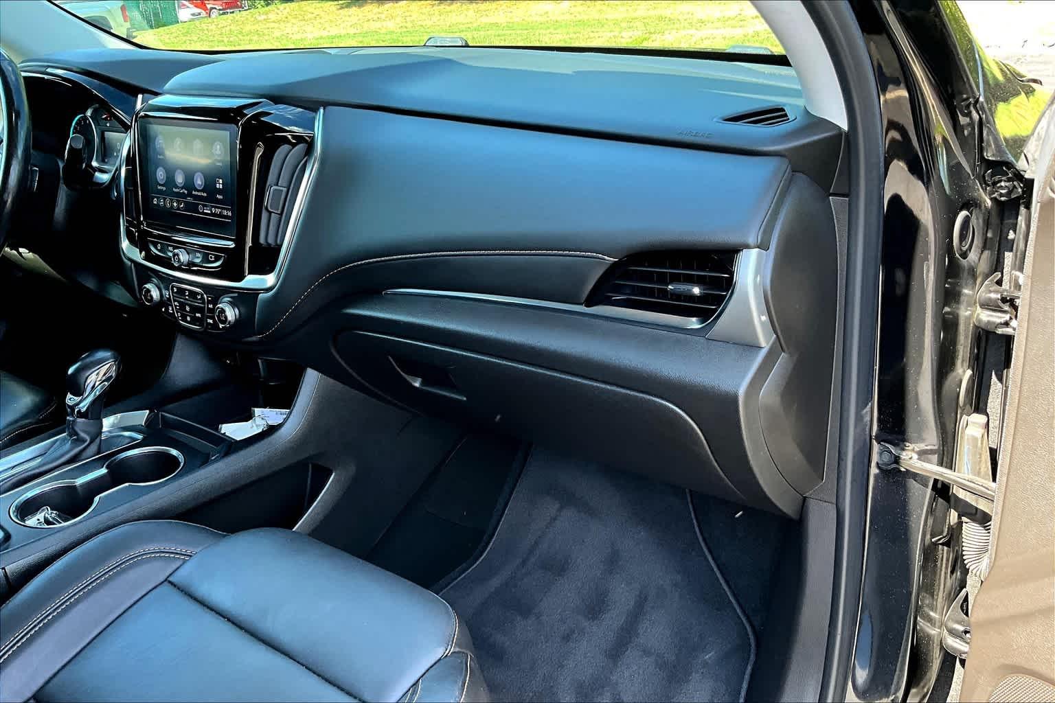 2021 Chevrolet Traverse LT Leather - Photo 13