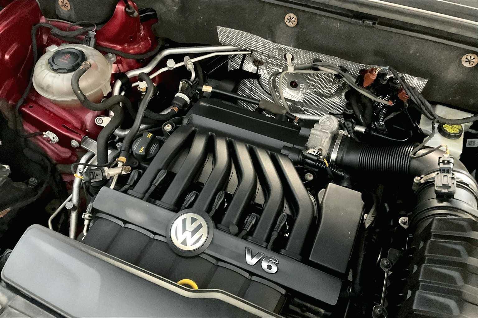 2018 Volkswagen Atlas 3.6L V6 SEL Premium - Photo 36