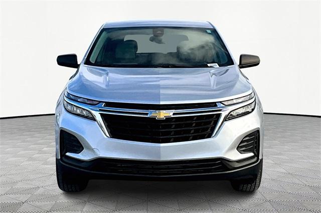 2022 Chevrolet Equinox LS - Photo 2