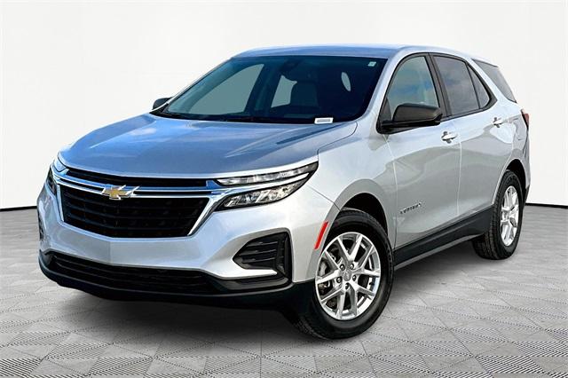 2022 Chevrolet Equinox LS - Photo 3