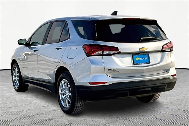 2022 Chevrolet Equinox LS - Photo 4