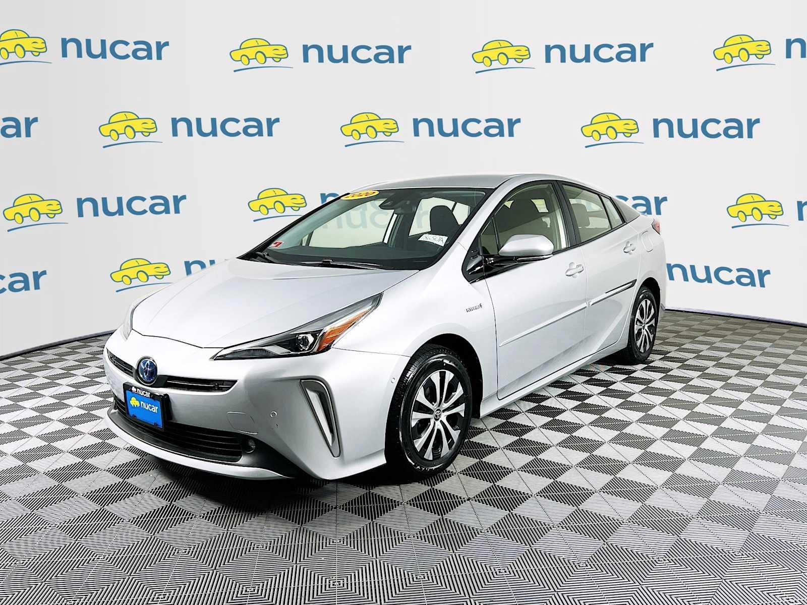 2020 Toyota Prius LE - Photo 3