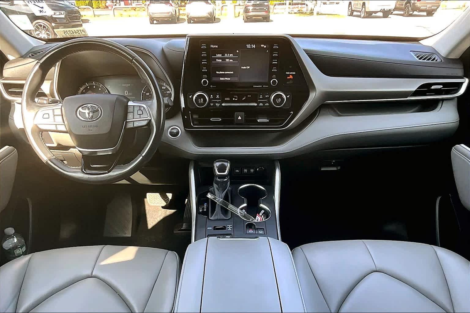 2020 Toyota Highlander XLE - Photo 21