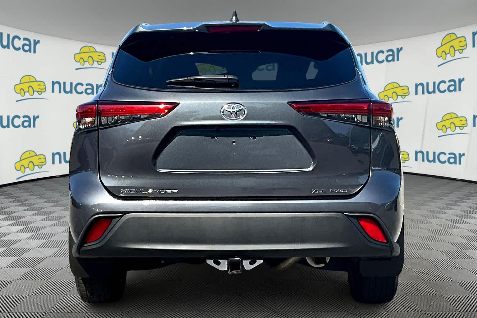 2020 Toyota Highlander XLE - Photo 5