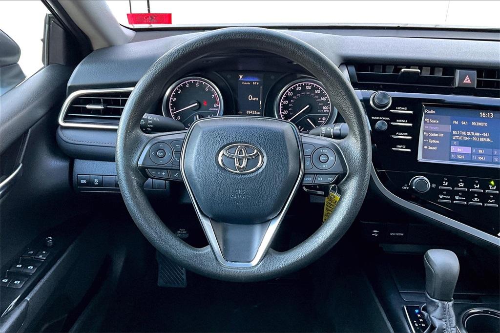 2018 Toyota Camry LE - Photo 17