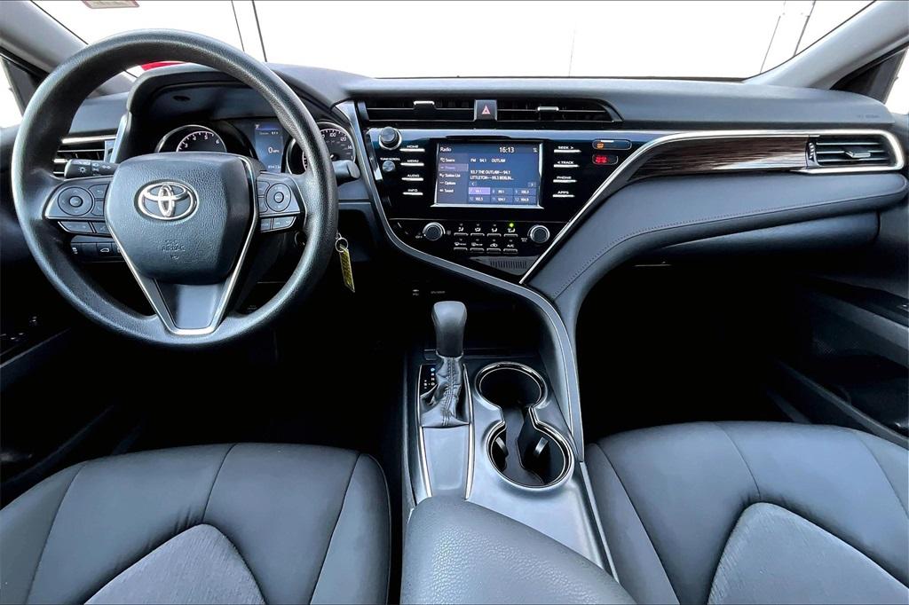 2018 Toyota Camry LE - Photo 21