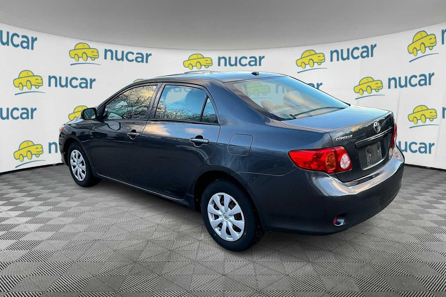 2010 Toyota Corolla LE - Photo 3