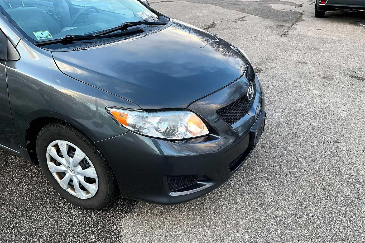 2010 Toyota Corolla LE - Photo 5