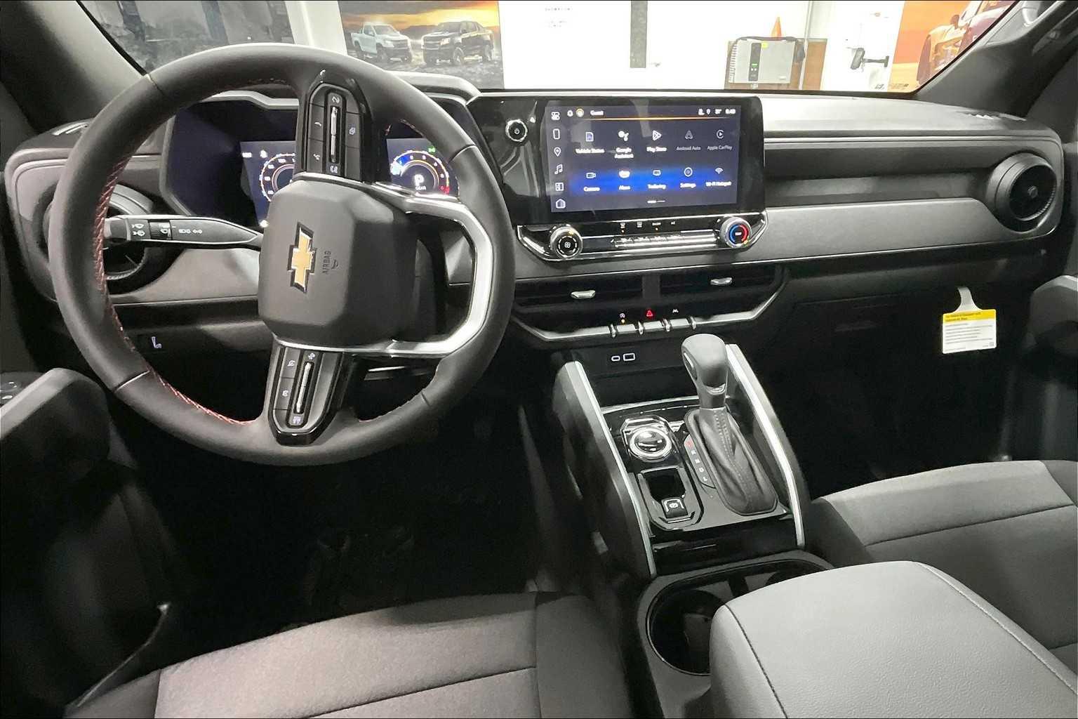 2025 Chevrolet Colorado 4WD Work Truck - Photo 12