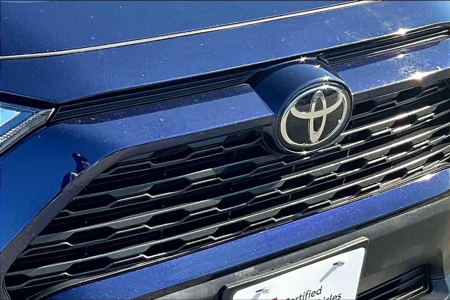 2022 Toyota RAV4 XLE - Photo 32